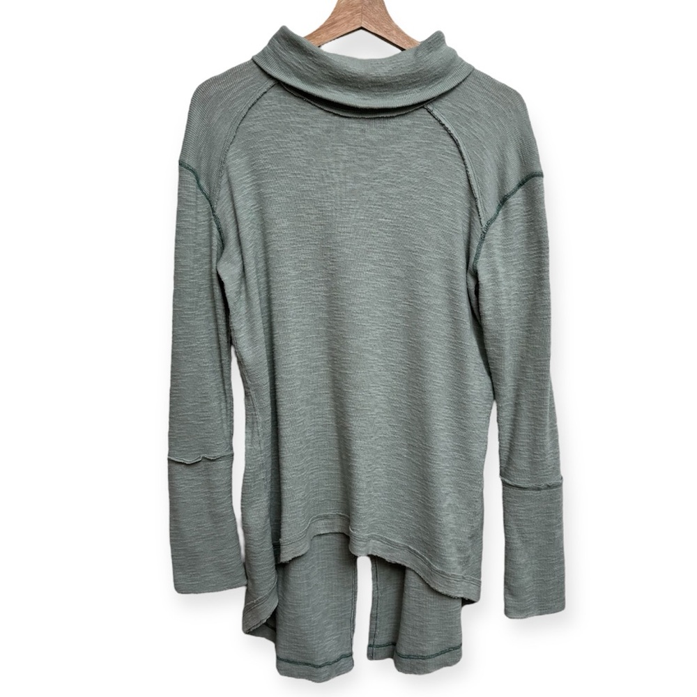 Free People Split Back Cowl Turtleneck Long‎ Sleeve Top Medium